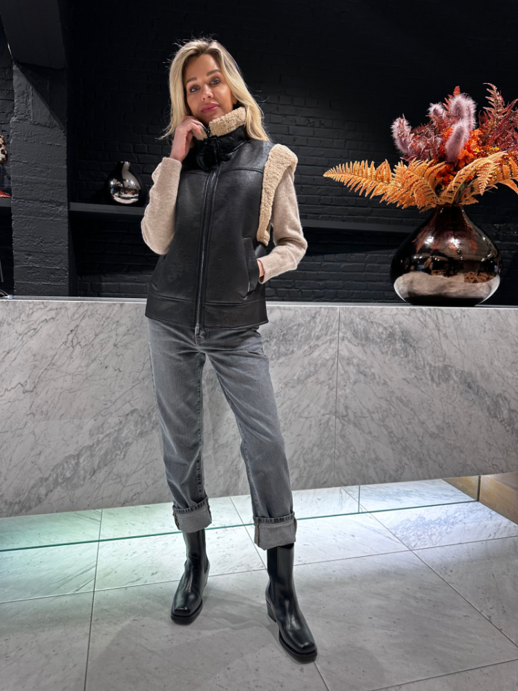  757 Black/Lt Be