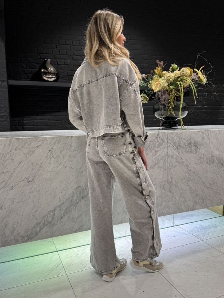  MIXED GREY