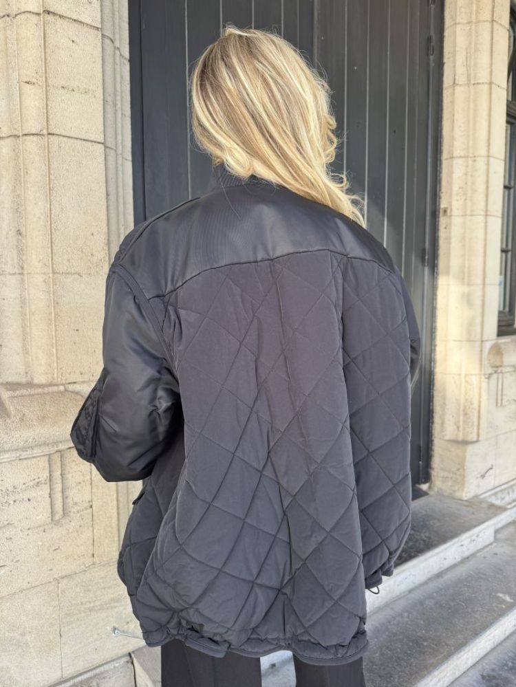  2000 BLACK