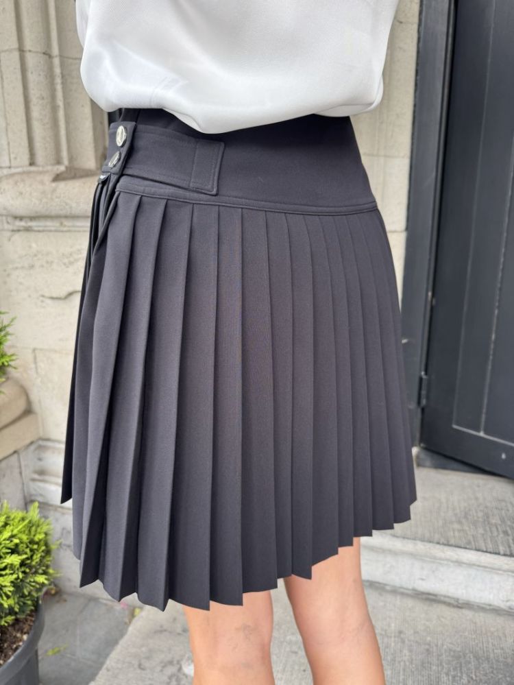  999 BLACK