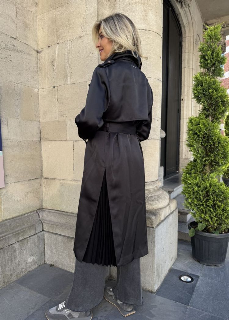 999 BLACK