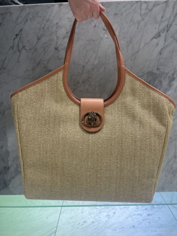  43 BEIGE