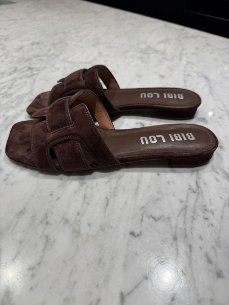  MARRON