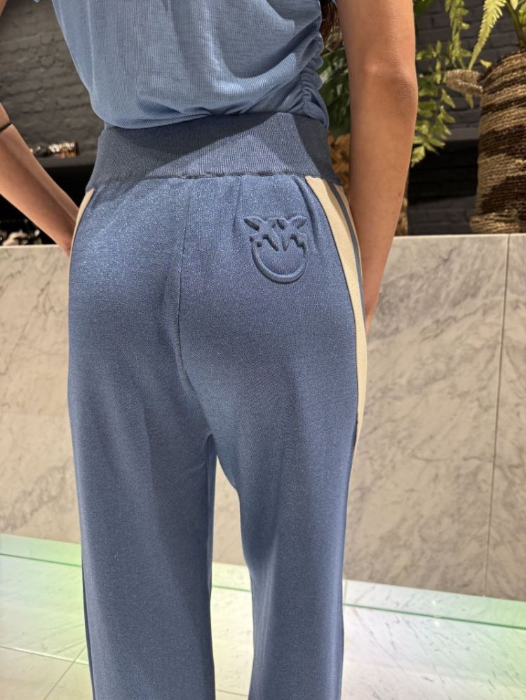  F16