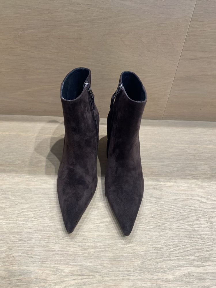  MARRON