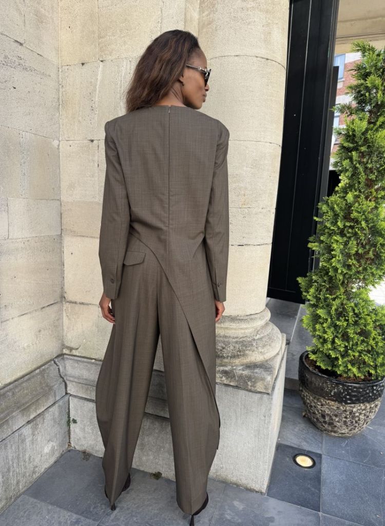  KHAKI